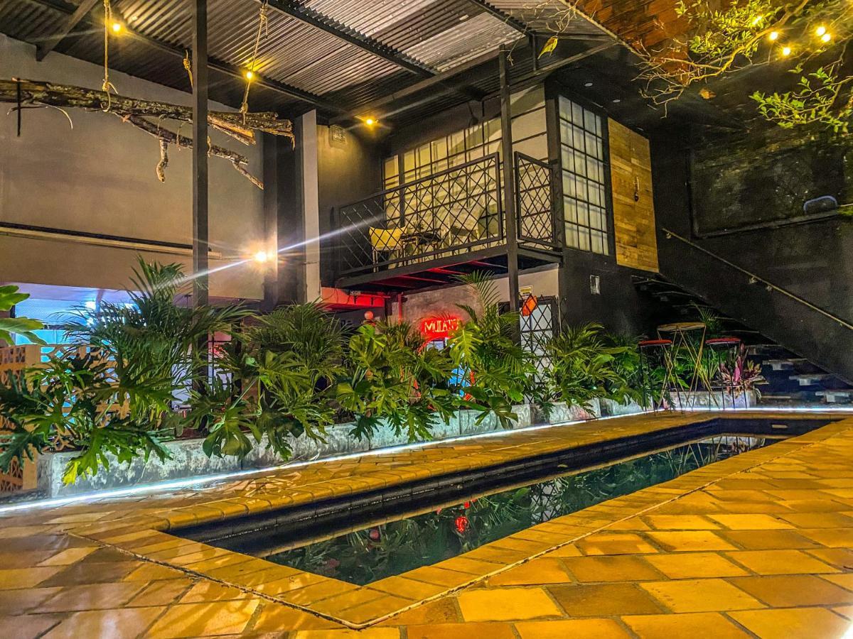 Fardo Hotel Boutique En Ibague - Zona G - Recepcion Digital 24H Buitenkant foto